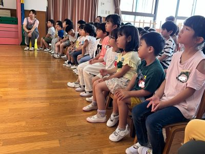６月２３日　合同礼拝「岩の上の家」・絵本サークル